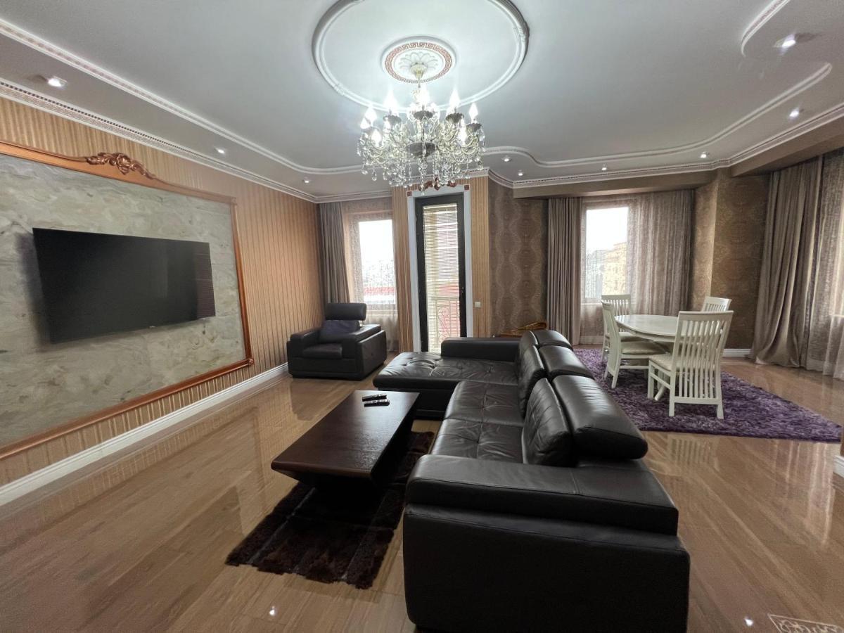 Cosy Apartment In The City Centre Тбілісі Екстер'єр фото